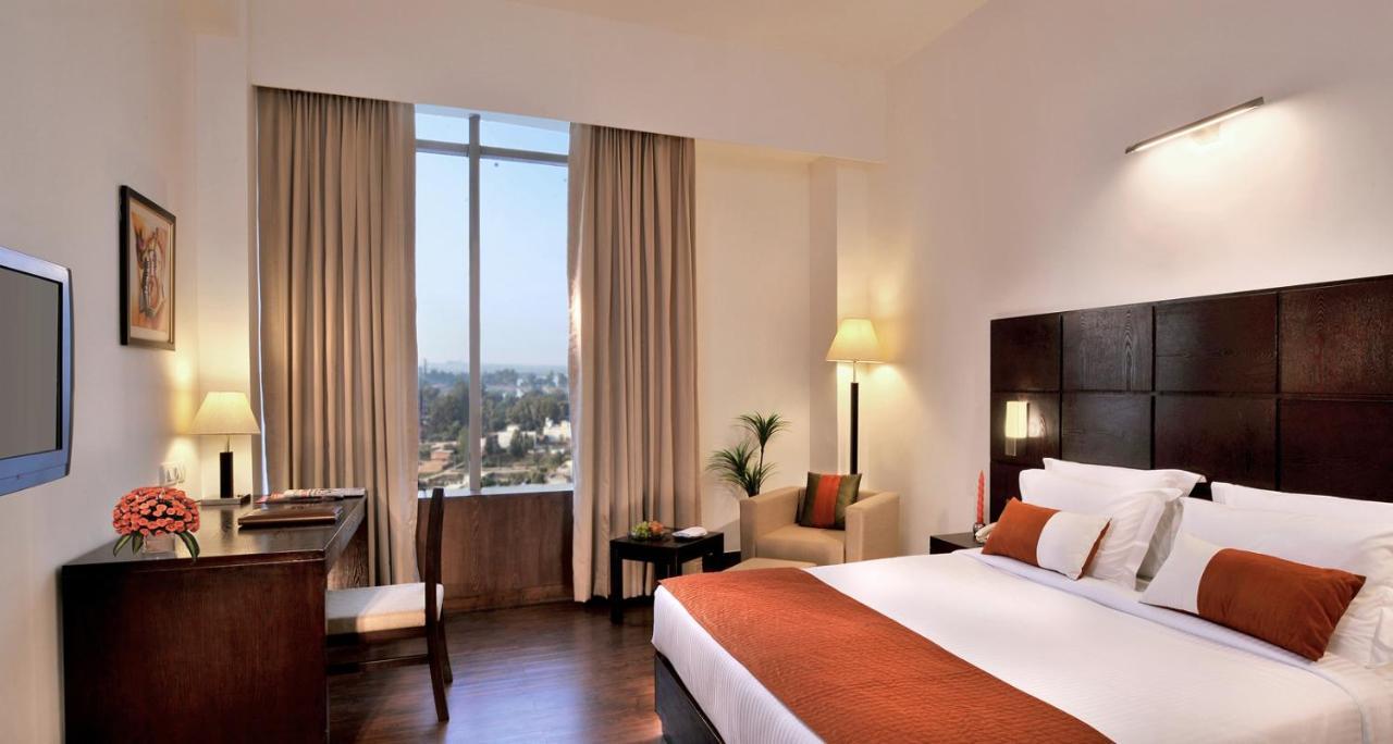 Comfort Inn Tulip Heights 巴廷达 外观 照片