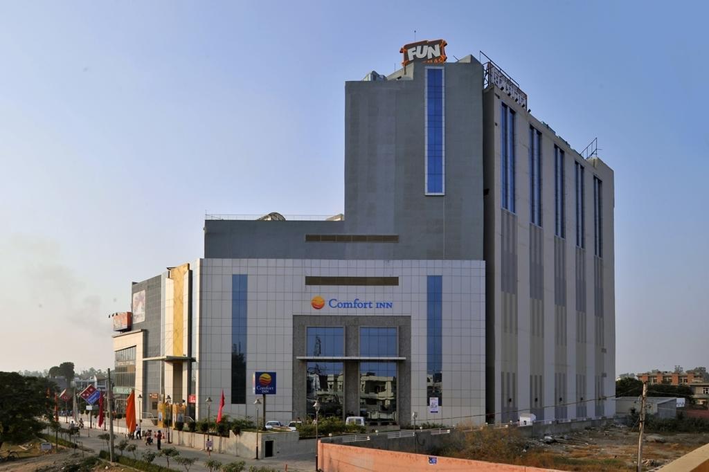 Comfort Inn Tulip Heights 巴廷达 外观 照片
