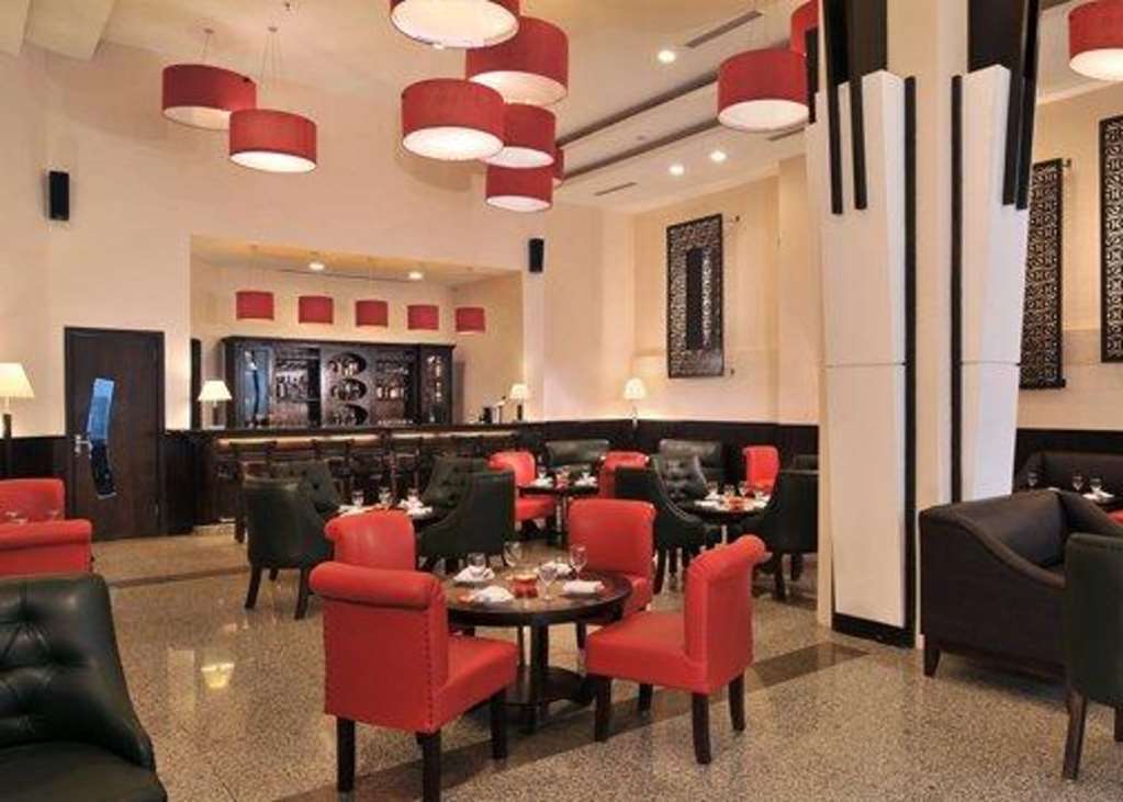 Comfort Inn Tulip Heights 巴廷达 餐厅 照片